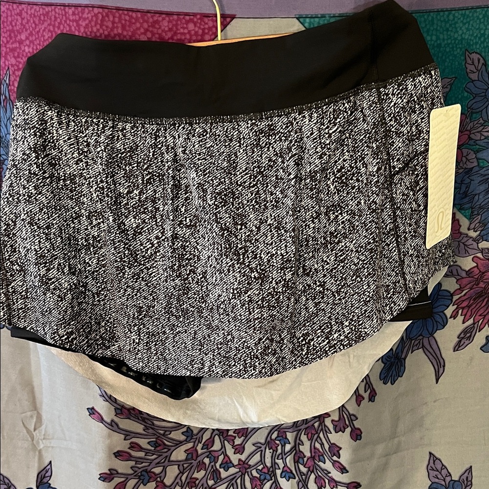 Lululemon Athletica Black and Gray Skirt